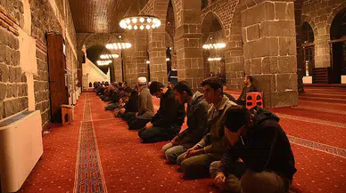 'Hem maneviyat hem bilim': Vali Işın’dan gençlere güçlü nesil vurgusu!