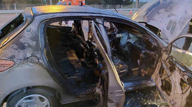 Lüleburgaz’da otomobil bir anda alev aldı: Trafikte korku dolu dakikalar!