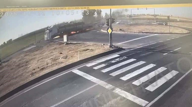 Mardin’de tır ve SUV çarpıştı:Tır alev aldı!