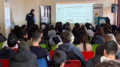 Artuklu’da öğrencilere dijital dünyayı değiştirecek siber uyarılar!