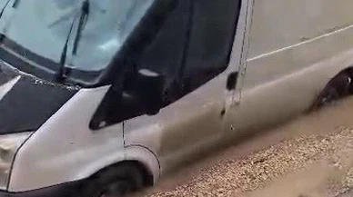 Adıyaman'da çöken yol zor anlar yaşattı!