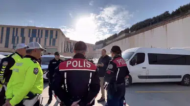 Araç ve vatandaşlar tek tek kontrol edildi: Huzur uygulaması tüm hızıyla sürüyor!