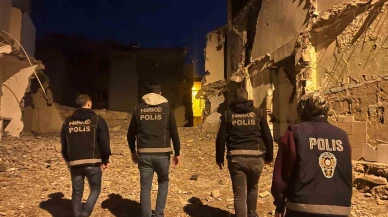 Parklar, bahçeler, araçlar… Siirt’te her yer didik didik arandı!