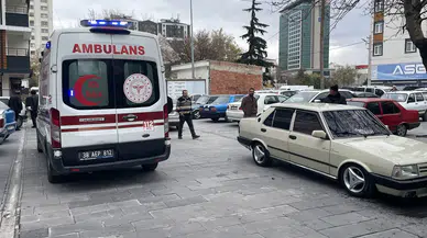 Kimse ne olduğunu anlayamadı...Kayseri’de sokak ortasında aniden bıçaklar konuştu!