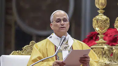 Papa 14. Leo ilk noel ayininde materyalizmi hedef aldı!