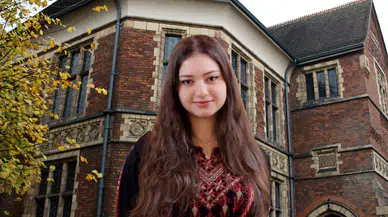 Oxford Union’da bir ilk: Filistinli-Arap kökenli kadın başkan seçildi!