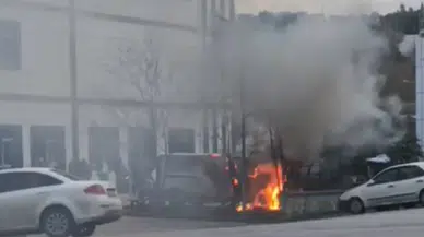 Motor değil yanardağ... Şile’de seyir halindeki araç bir anda alev topuna döndü!