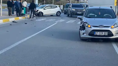 Antalya trafiğinde ego testi: İki sürücü, tek hata!