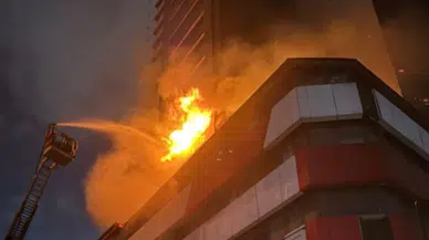 Yaşadıkları bina sonları oldu: 5 Kişi yanarak can verdi!