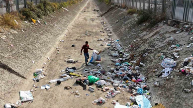 Adana sulama kanallarında vahim manzara: Çöp yuvasına döndü!