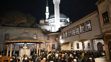 Mukaddes üç aylar Eyüp Sultan Camisi’nde dualarla karşılandı
