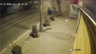 Ehliyetsiz sürücü ağaca kafa attı! Beykoz’daki uçuş denemesi anbean kameralarda...