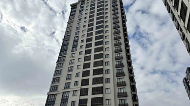 Yüksekten düşme olayında cinayet şüphesiyle yargılanan sanığa beraat!