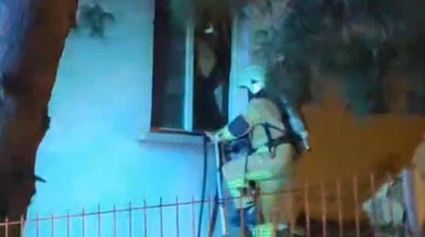 Cam kırıldı, duman dağıldı: Bursa'da apartman yangını!