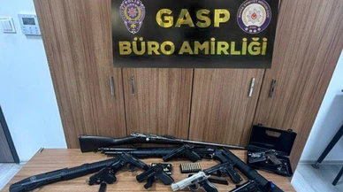 Bursa’da silah deposu baskını: Çok sayıda silah yakalandı!