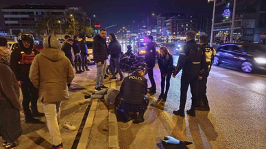 Denizli’de motosiklet kazası: Sürücü ve yolcu yola savruldu!