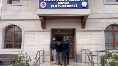 Kalabalığı fırsat bildi: Esenler'de minibüste telefon hırsızlığı!