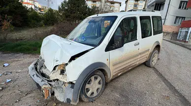 Bilecik’te kavşakta can pazarı: Araçlar parçalandı, hayatlar saniyeler içinde dağıldı!