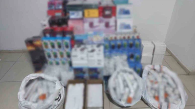 Jandarma takibi nefes kesti... Gaziantep’te kaçak teknoloji deposu ortaya çıktı!