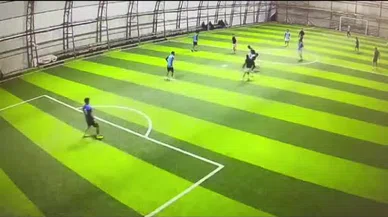 Burdur’da halı sahada tansiyon yükseldi... Maç bir anda tekme tokat kavgaya döndü!