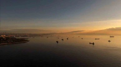 İstanbul’a çöken pus sabah saatlerinde etkili oldu! Hava kirliliği dronla görüntülendi