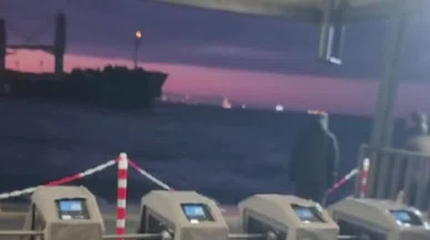 190 metrelik tehlike Beşiktaş’a dayandı: Sürüklenen dev gemi iskeleyi teğet geçti!