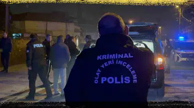Cami çıkışı kanlı kavga: Yaralıyı polis araçta yakaladı!