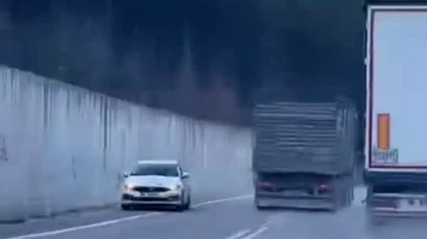 Kamyon sürücüsünden tehlikeli sollama: Yürekleri ağza getirdi!