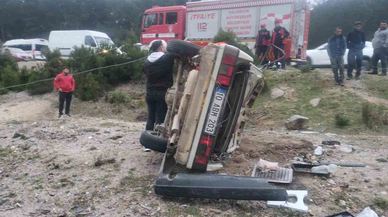 Yoldan çıkan otomobil takla attı: Havran'da itfaiye seferber oldu!