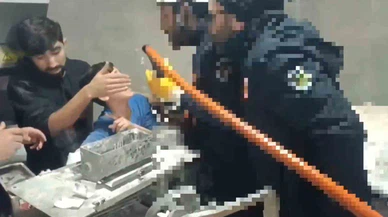 Kolu hamur makinesine sıkışan çocuğun imdadına itfaiye yetişti