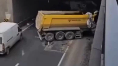 Gaziantep’te hafriyat kamyonu alt geçit duvarına çarptı: Facia kıl payı atlatıldı!