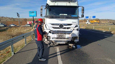 Mardin'de beyaz önlük kana bulandı: Şifa dağıtmak için çıktığı yolda ölümle karşılaştı!