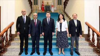 Adalet Bakanı ile DEM Heyeti arasında kritik diyalog! Hukuki zeminleri ele alındı