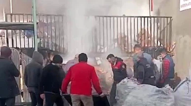 Alevler yükseldi, mahalle sokağa döküldü: Osmaniye'de geri dönüşüm tesisinde yangın!