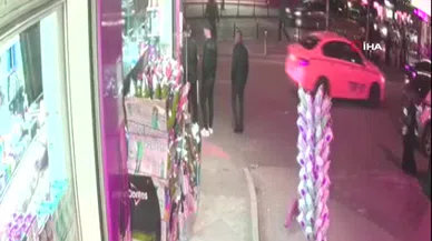 Küçükçekmece'de ‘dur’ ihtarına uymayan şüpheliler yaşlı kadını ezdiler...