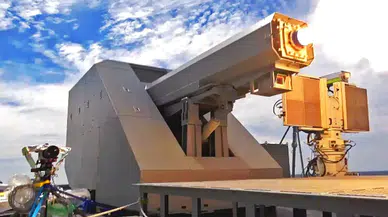 Füzelere rakip yeni silah: Japonya ilk kez 100 kW lazerle sahaya çıkıyor!