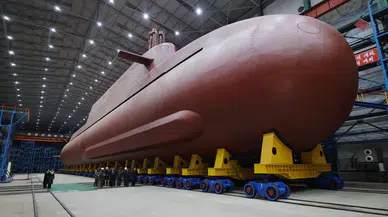 Düğmeye basıldı: Kuzey Kore’den 8 bin tonluk nükleer denizaltı sahnede!