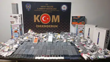 Hatay’da film gibi yakalama! Yüzlerce kaçak ürün ele geçirildi