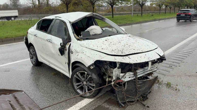 Samsun Terme’de trafik kazası: Kontrolden çıkan araç takla attı!