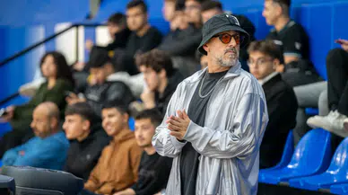 Sahneden parkeye! Anıl Piyancı’dan Antalya’da sürpriz zafer