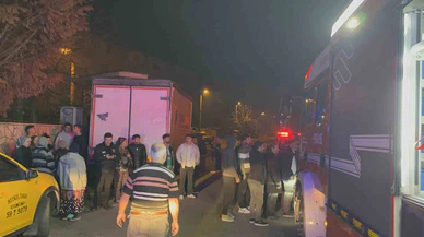 Pof diye ses geldi, Mahalle sokağa döküldü... Vücudu yanan kiracı yaşam savaşı veriyor!