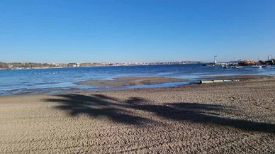 Tekirdağ'da deniz çekildi, sahilde kum adacıkları ortaya çıktı!