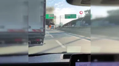 Alevler yükseldi, saniyeler karar verdi... TEM’de panelvan ölümle burun buruna geldi!