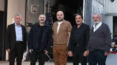 Ketenpere Dalavere geliyor! Dev kadroya dev afiş