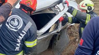 Denizli’de yağmur kazası: Otomobil takla attı!