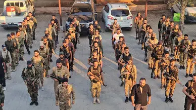 Ateşin yönü değişti: Suriye ordusu vuruşu kesti, SDG frenledi