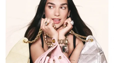 Dua Lipa, CHANEL 25’in Kampanya Yüzü Oldu: New York Sokaklarından Moda Dünyasına İkonik Birleşim!