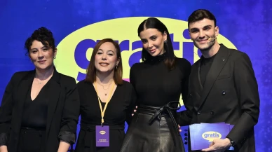 Gratis, 15. yılını kutladı! Şanslı 15 müşteri otomobillerine kavuştu