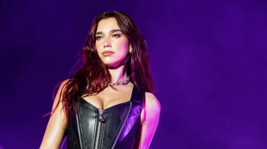 Callum Turner ile Nişanlanan Ünlü Şarkıcı Dua Lipa’nın Güzellik ve Fit Vücut Sırları!