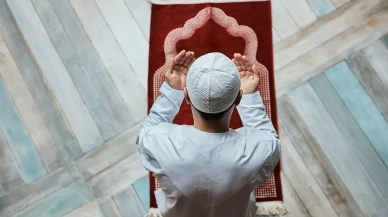 Berat Kandilinde 100 Rekat Namaz Nasıl Kılınır? Okunacak Dualar ve Sureler!